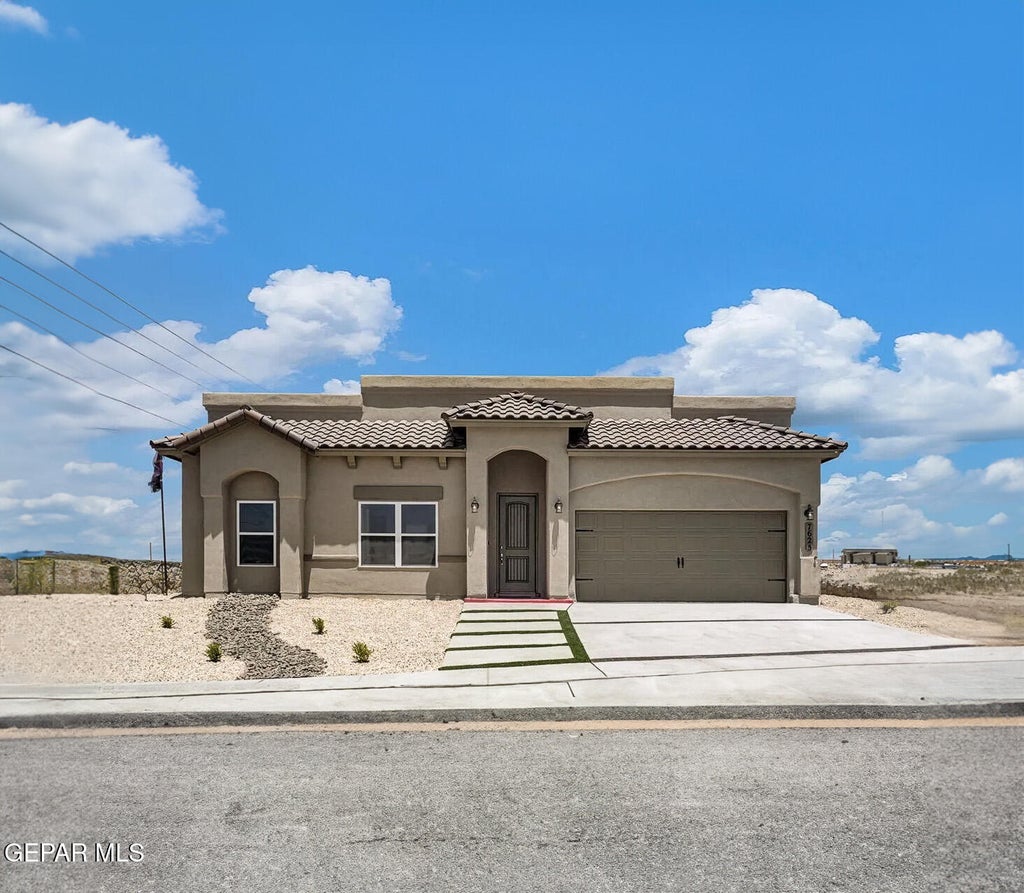 Photo of 6927 Levee Circle, El Paso, TX 79932 (MLS # 933404)