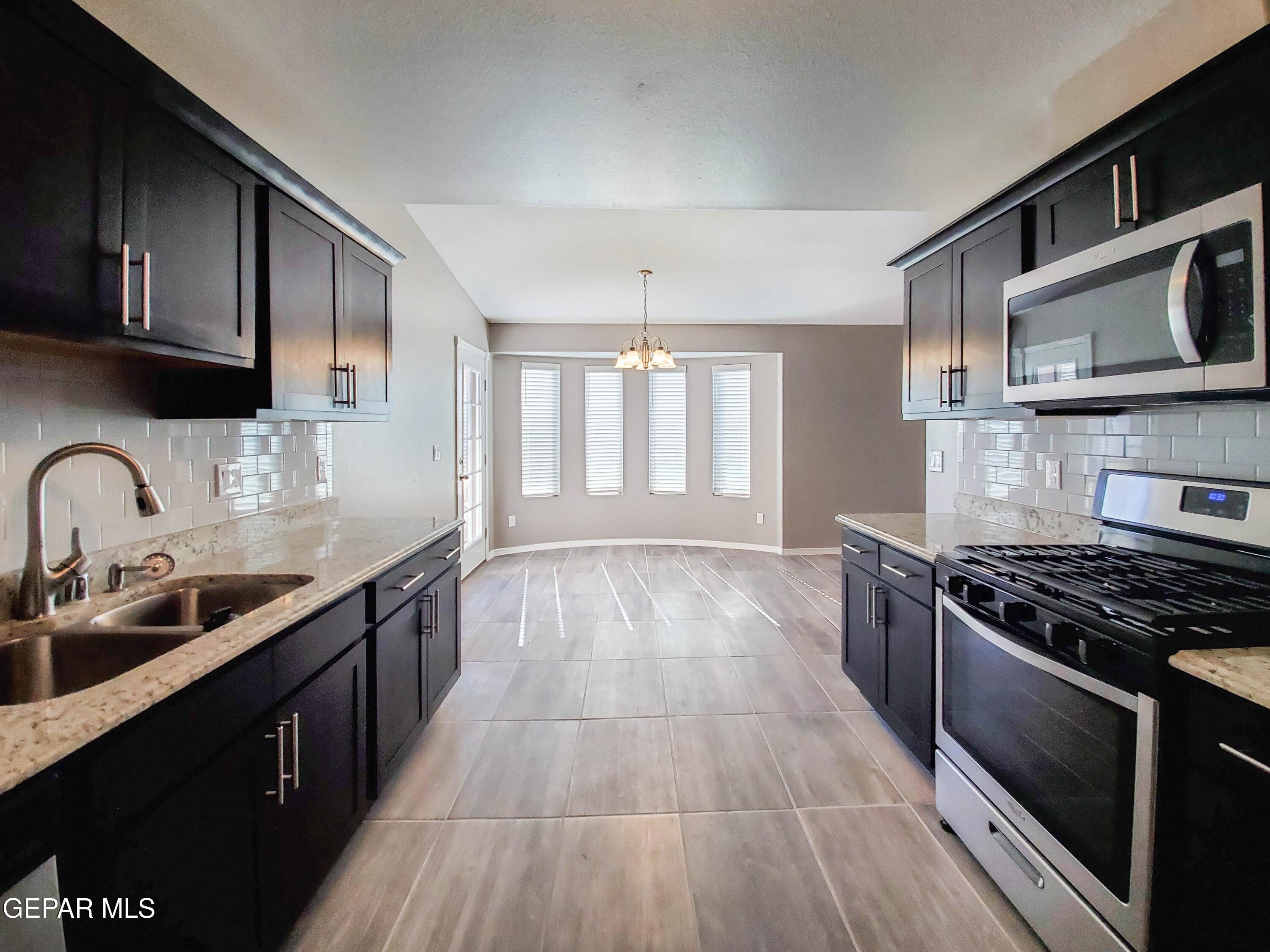 12004 MESQUITE THORN Drive - Photo 3