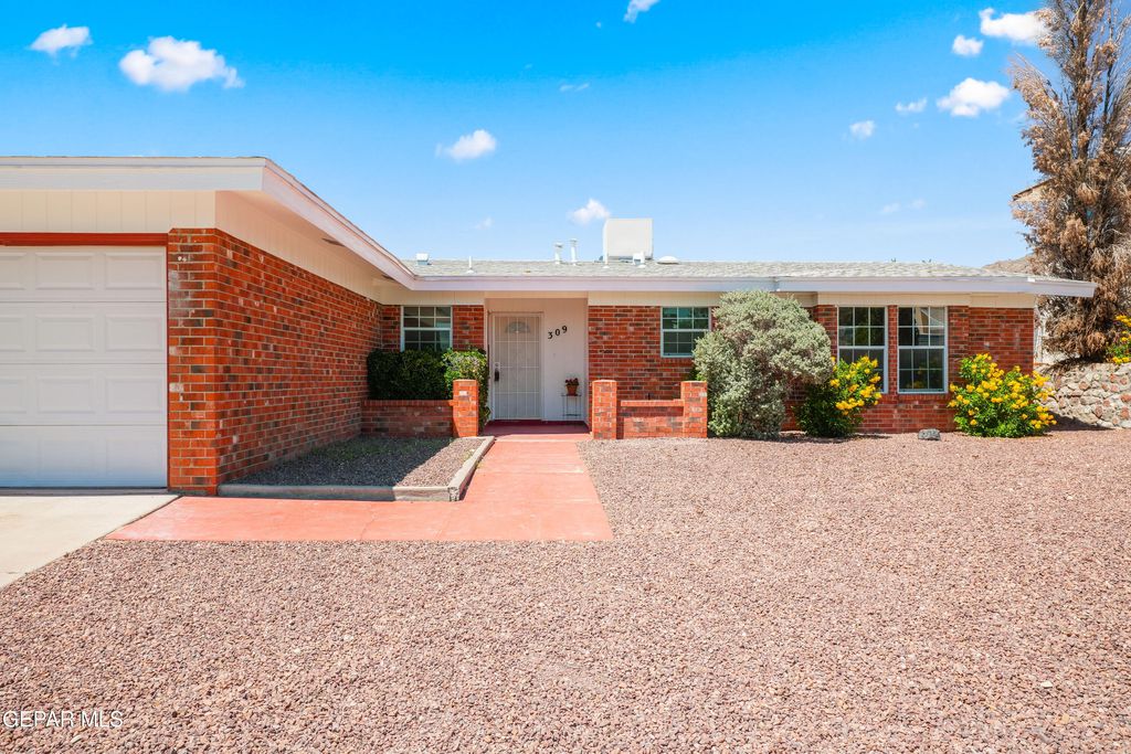 Photo of 309 CABARET Drive, El Paso, TX 79912 (MLS # 943752)