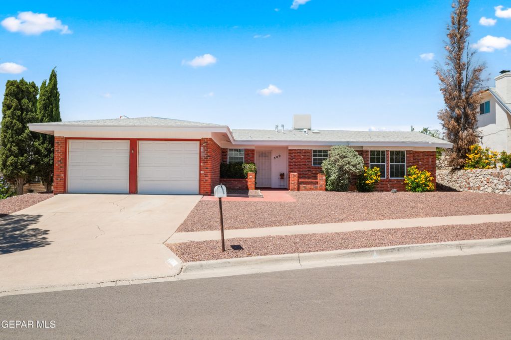 Photo of 309 CABARET Drive, El Paso, TX 79912 (MLS # 943752)