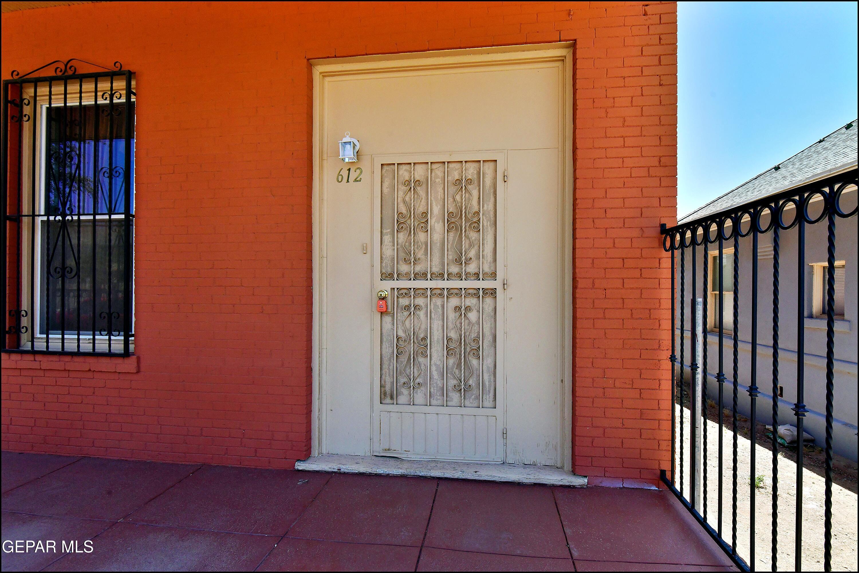612 E NEVADA Avenue