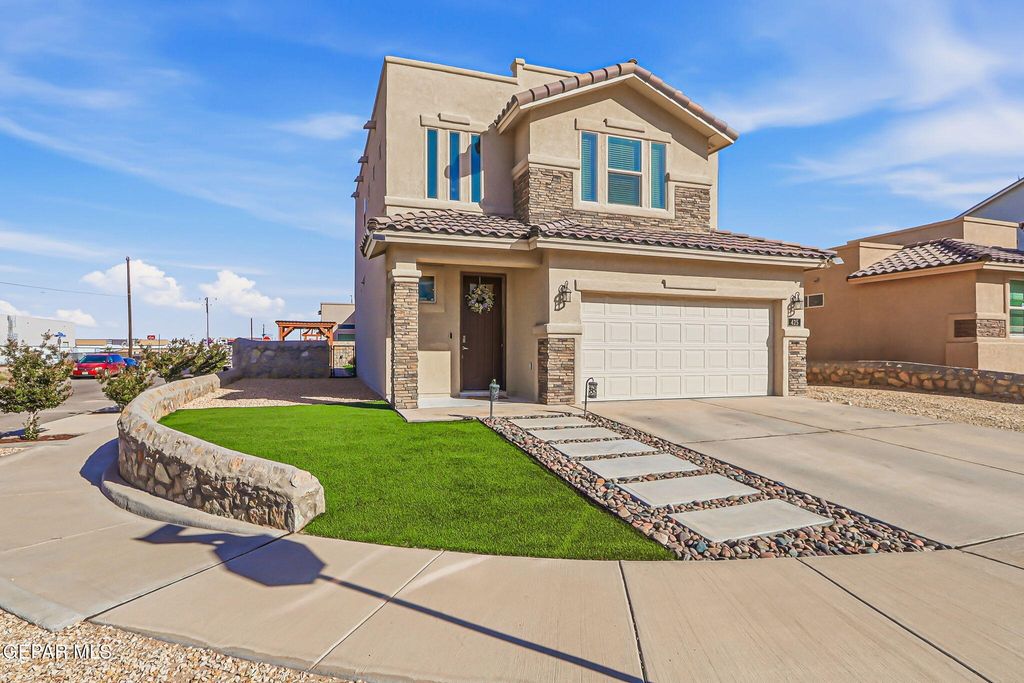 Photo of 425 S MANZANITA Drive, El Paso, TX 79928 (MLS # 942557)