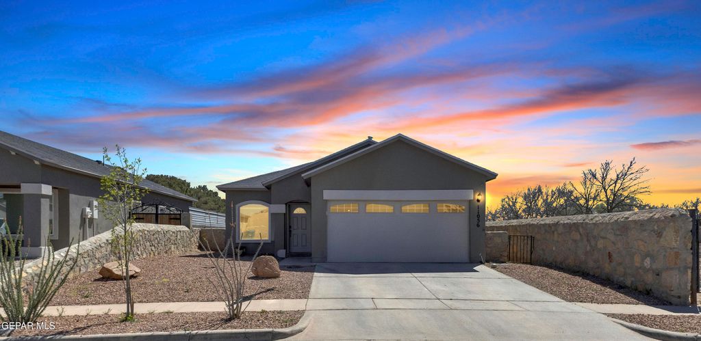 Photo of 11056 GEM VALLEY Road, Socorro, TX 79927 (MLS # 940894)