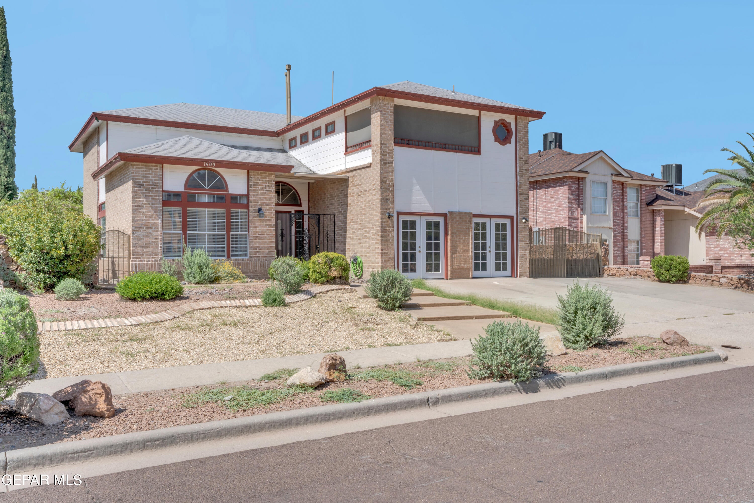 1909 POLLY HARRIS Drive