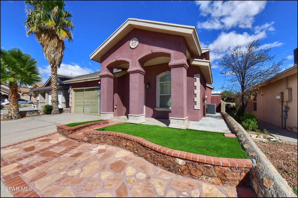 Photo of 11813 DEER GRASS Circle, El Paso, TX 79936 (MLS # 952649)