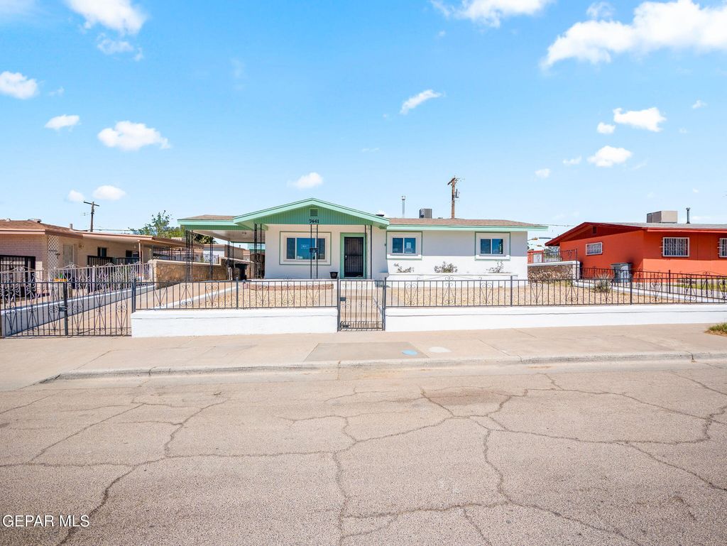 Photo of 7441 YUMA Drive, El Paso, TX 79915 (MLS # 940353)