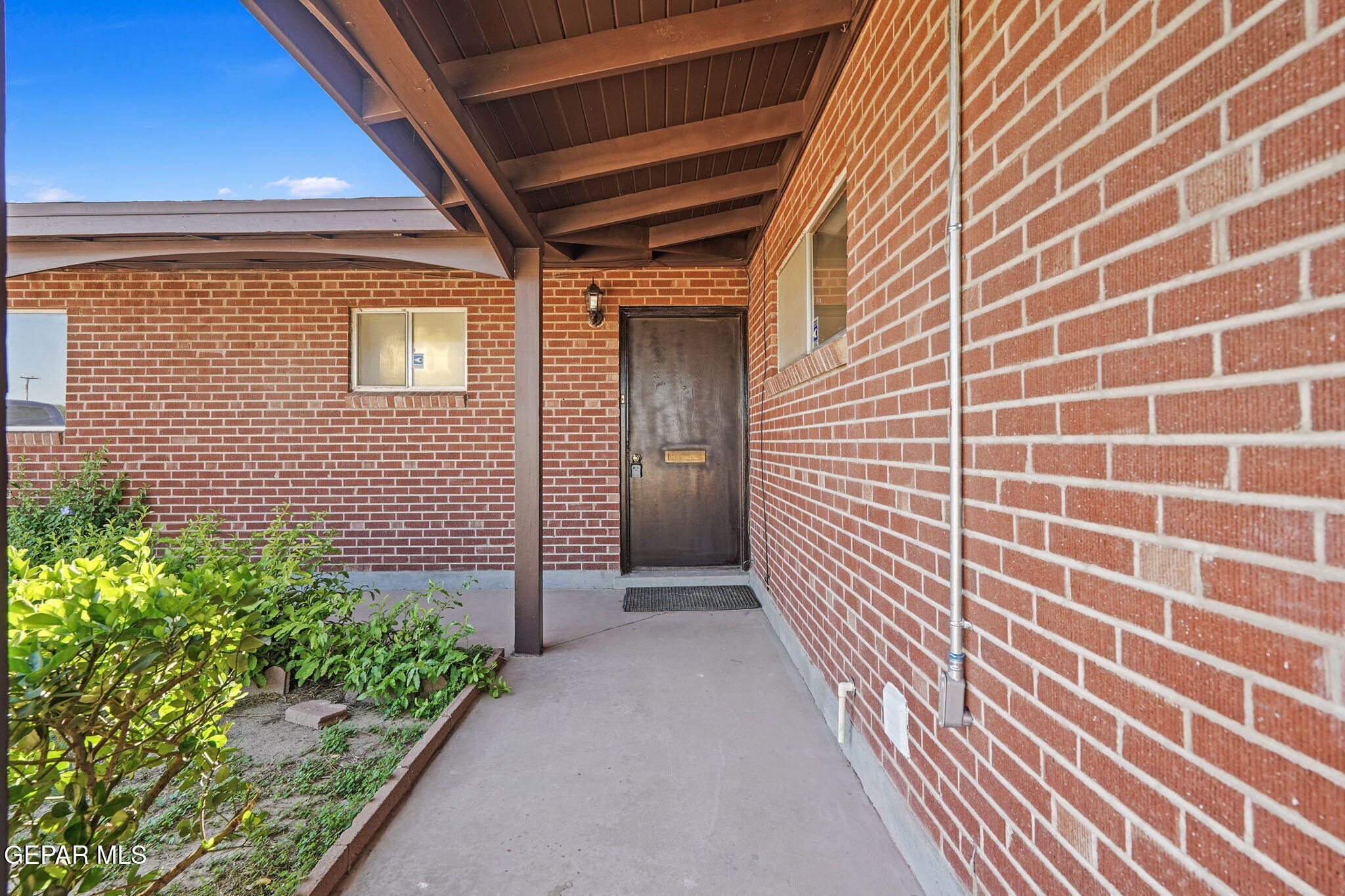 468 BORRETT Street