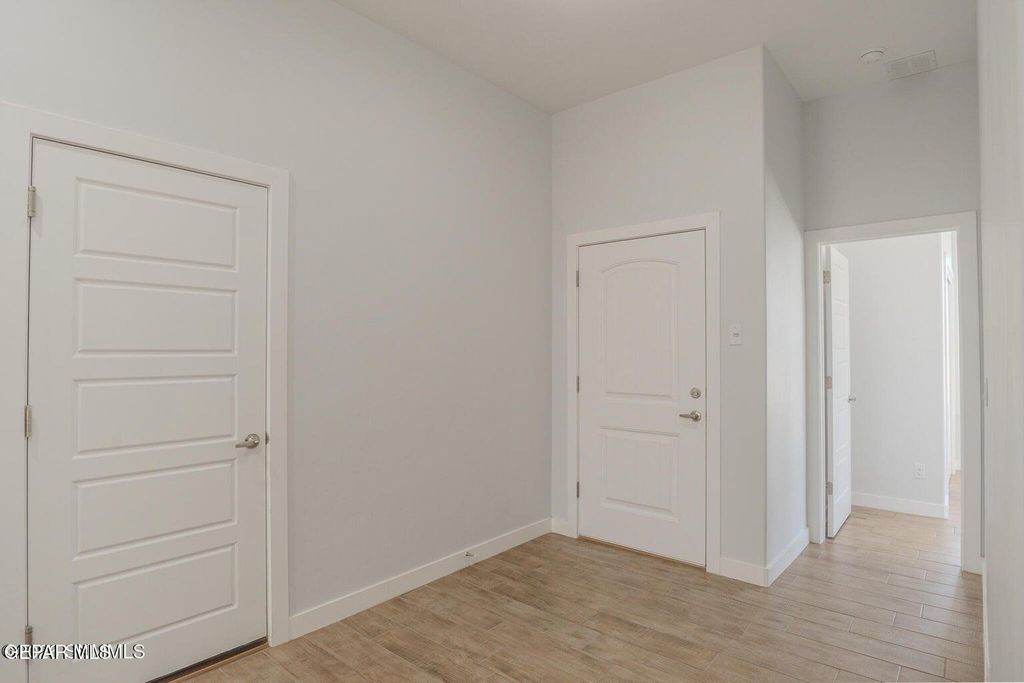 Photo of 110 Bonnie Trail, Sunland Park, NM 88063 (MLS # 940653)