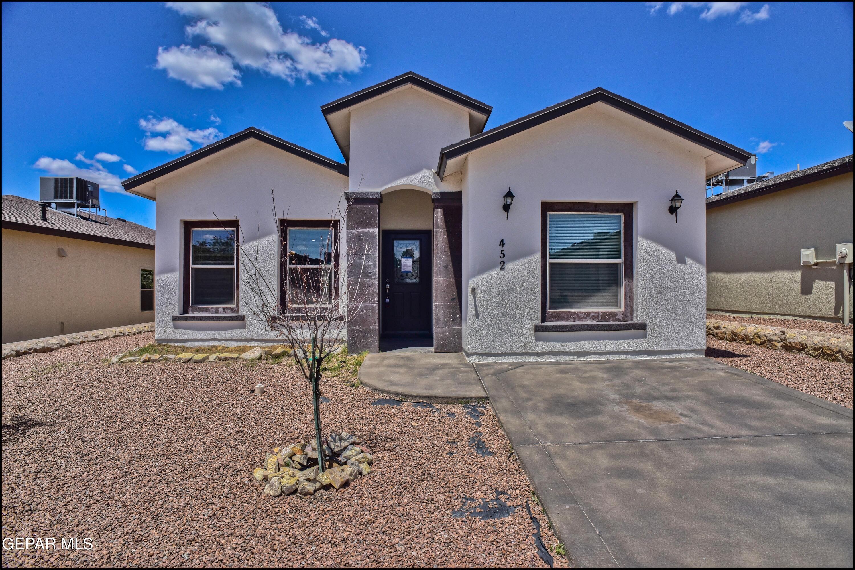 452 ISAIAS Avenue
