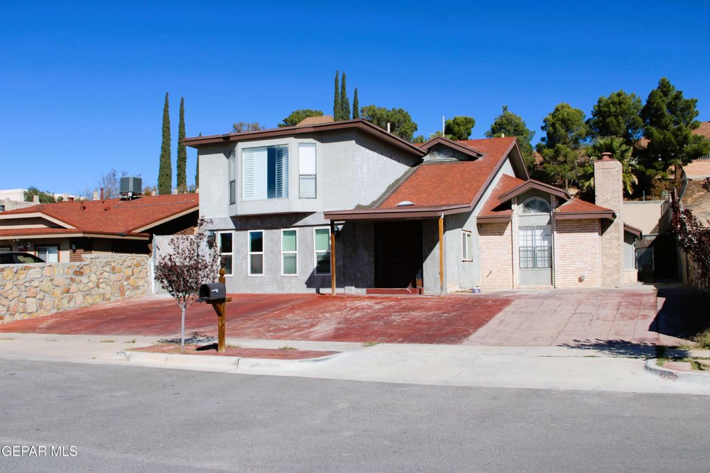 Photo of 1639 BRIAN RAY Circle, El Paso, TX 79936 (MLS # 941173)