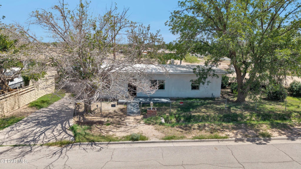 Photo of 8720 Aranda Lane, El Paso, TX 79907 (MLS # 946472)