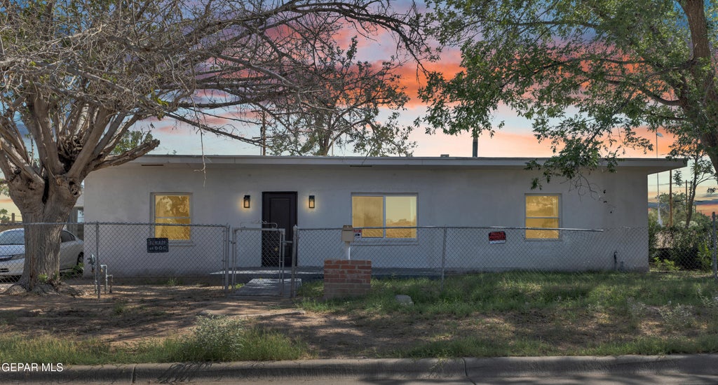 Photo of 8720 Aranda Lane, El Paso, TX 79907 (MLS # 946472)