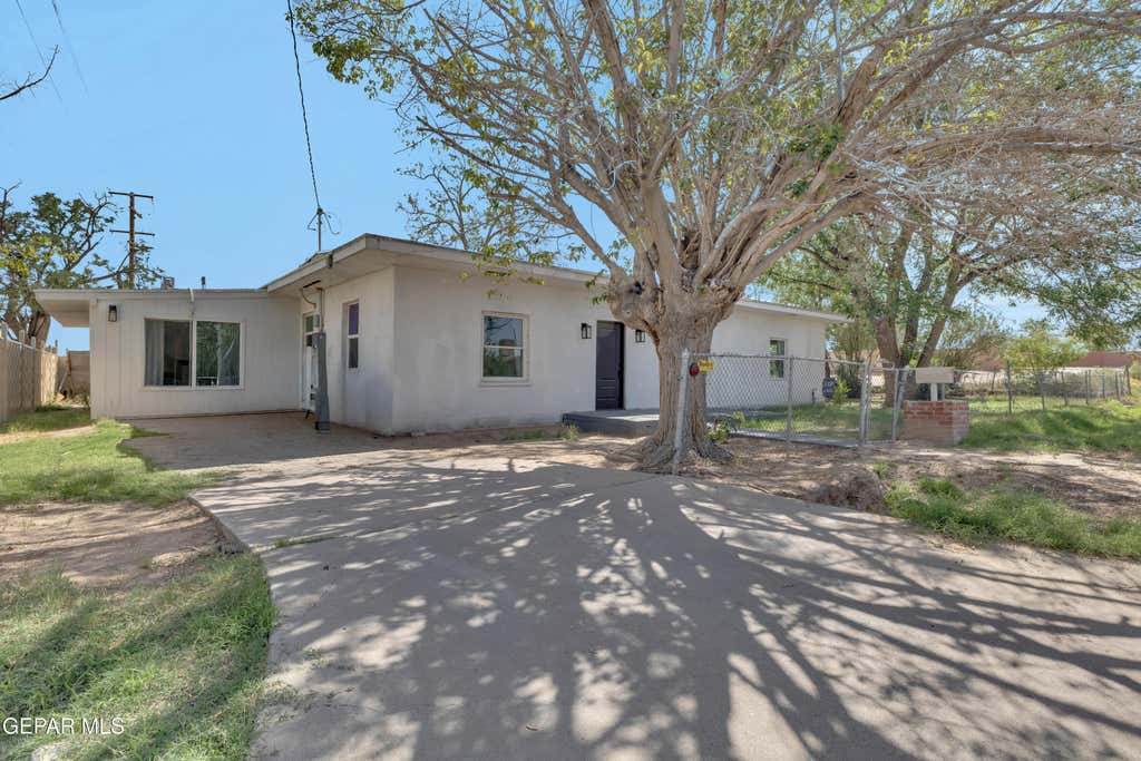 Photo of 8720 Aranda Lane, El Paso, TX 79907 (MLS # 946472)