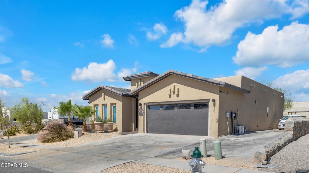 Photo of 901 Desert Verbena Circle, Socorro, TX 79927 (MLS # 931608)