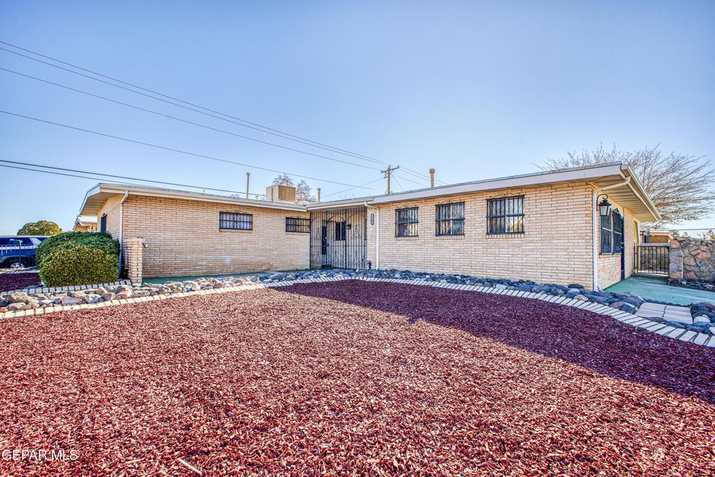 Photo of 5100 ORLEANS Avenue, El Paso, TX 79924 (MLS # 936601)