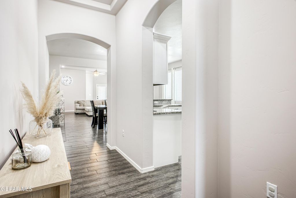 Photo of 891 CEDAR PARK Avenue, Santa Teresa, NM 88008 (MLS # 938201)