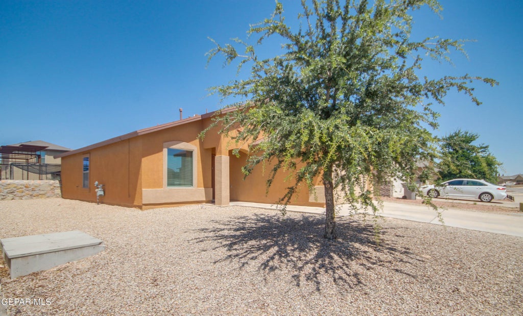Photo of 3275 BASHKIR Trail, El Paso, TX 79938 (MLS # 945750)