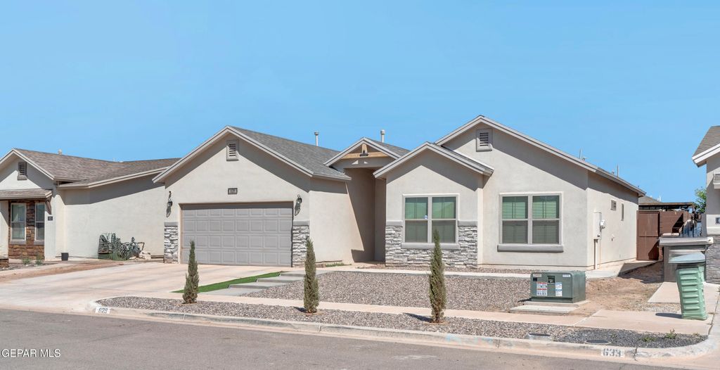 Photo of 629 Adrian Arellano Street, Socorro, TX 79927 (MLS # 942613)