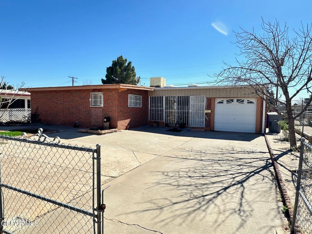 Photo of 5114 BEALS Street, El Paso, TX 79924 (MLS # 938044)