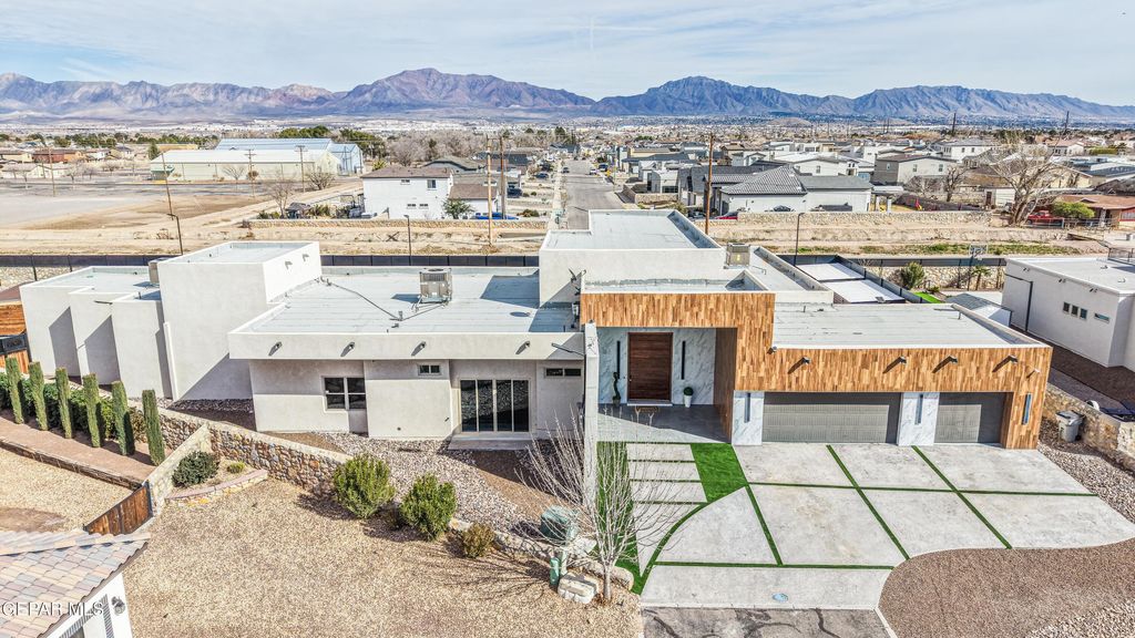 Photo of 6328 CAMINO PINON Place, El Paso, TX 79932 (MLS # 938026)