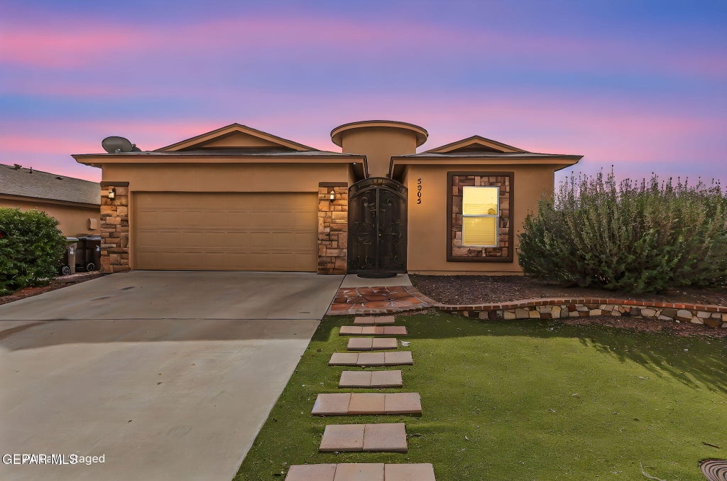 Photo of 5905 MEGAN Street, Sunland Park, NM 88008 (MLS # 949147)