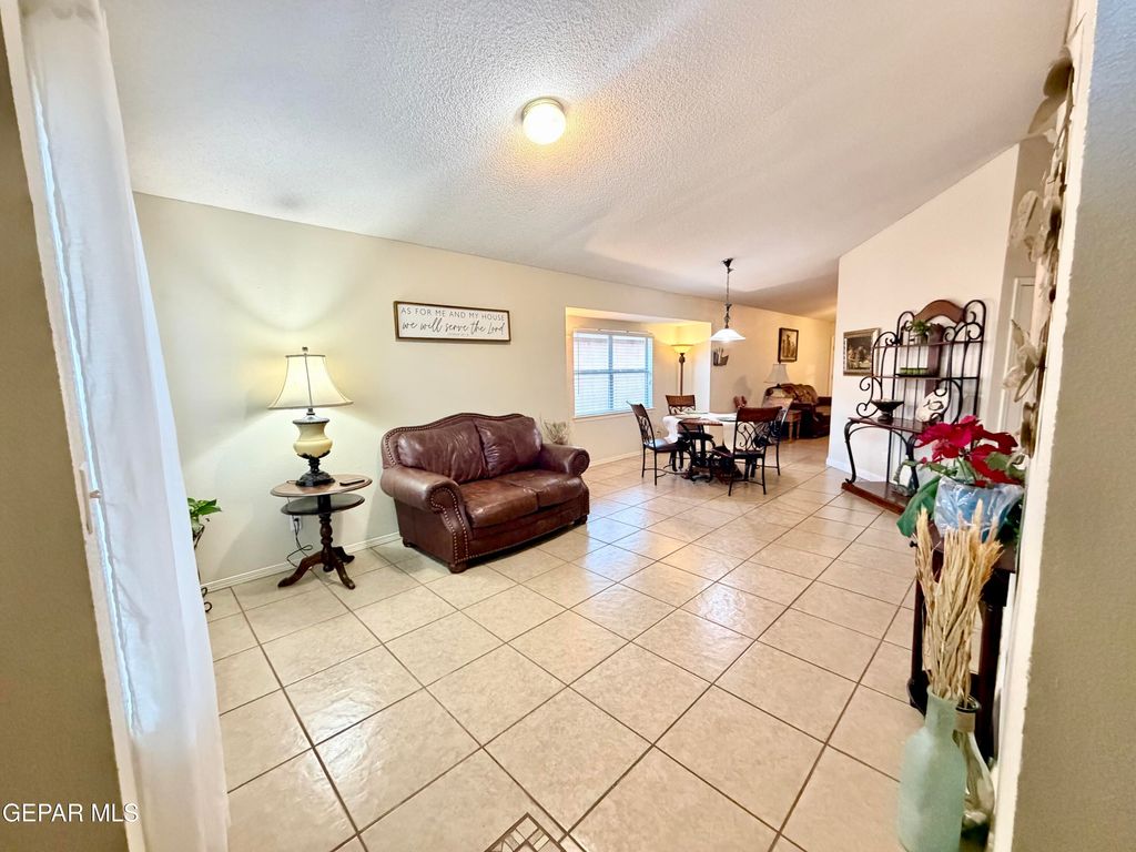 Photo of 839 SUN CITY PARK CT Court, El Paso, TX 79932 (MLS # 936641)