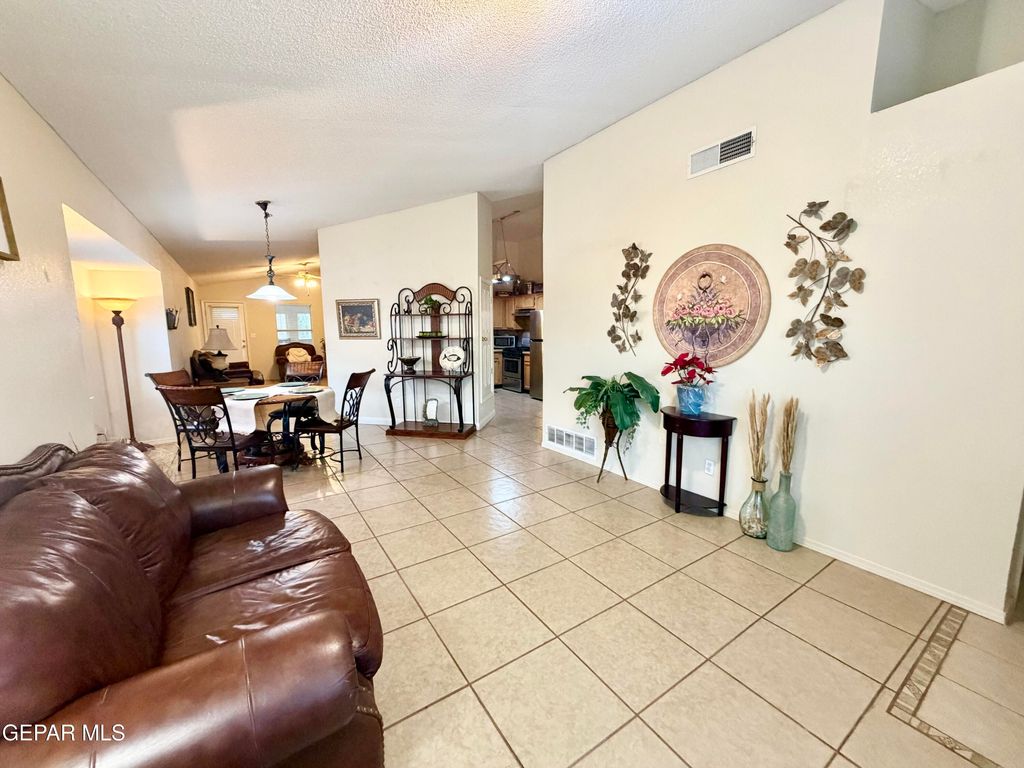 Photo of 839 SUN CITY PARK CT Court, El Paso, TX 79932 (MLS # 936641)