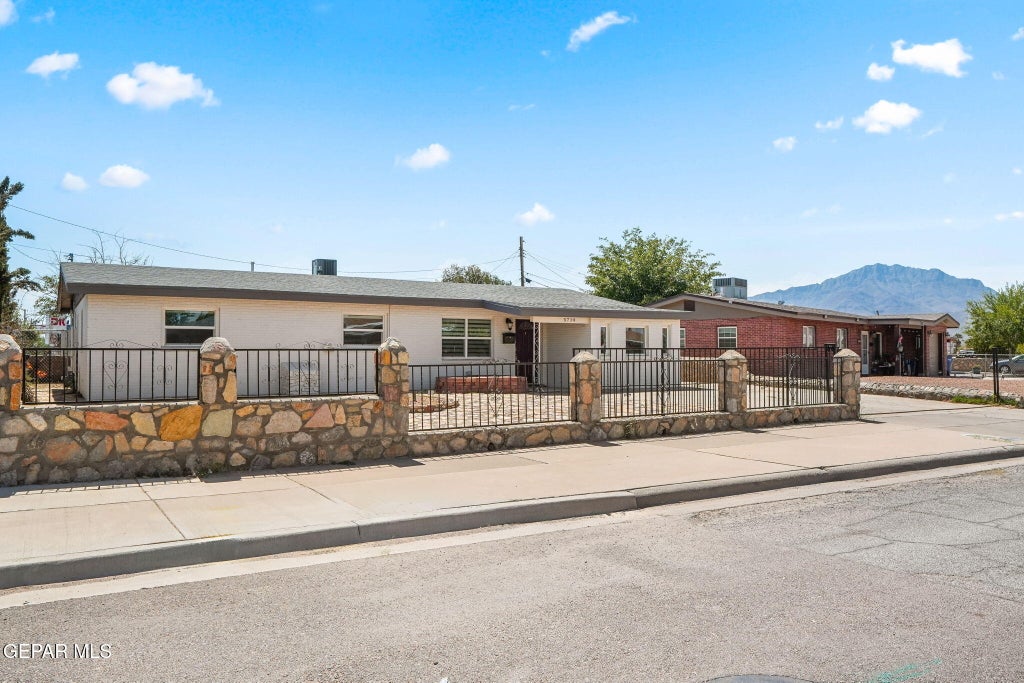 Photo of 5714 ELKTON Way, El Paso, TX 79924 (MLS # 950413)