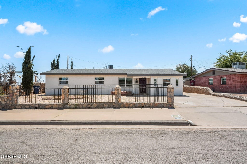Photo of 5714 ELKTON Way, El Paso, TX 79924 (MLS # 950413)