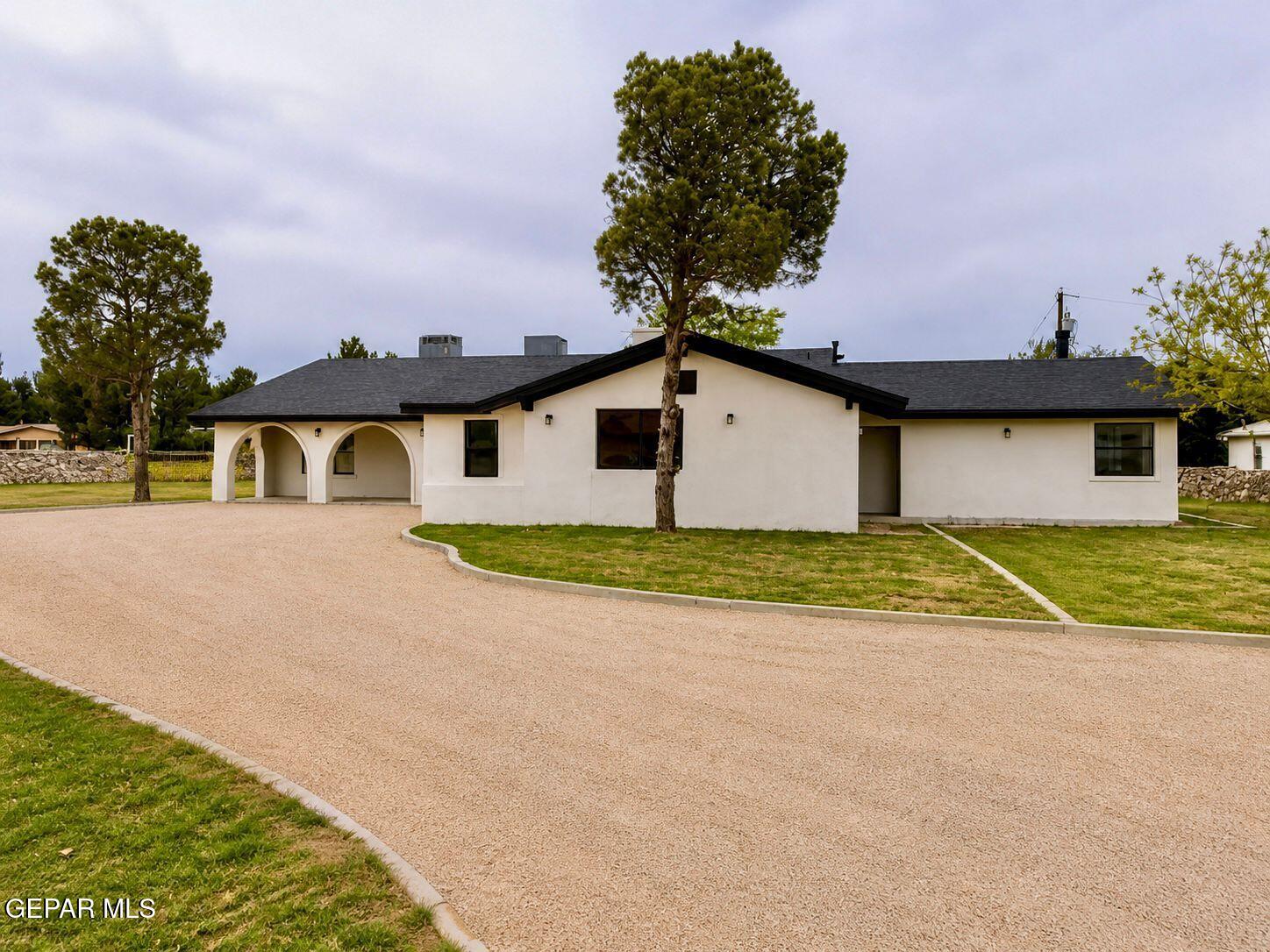 775 W BORDERLAND Road