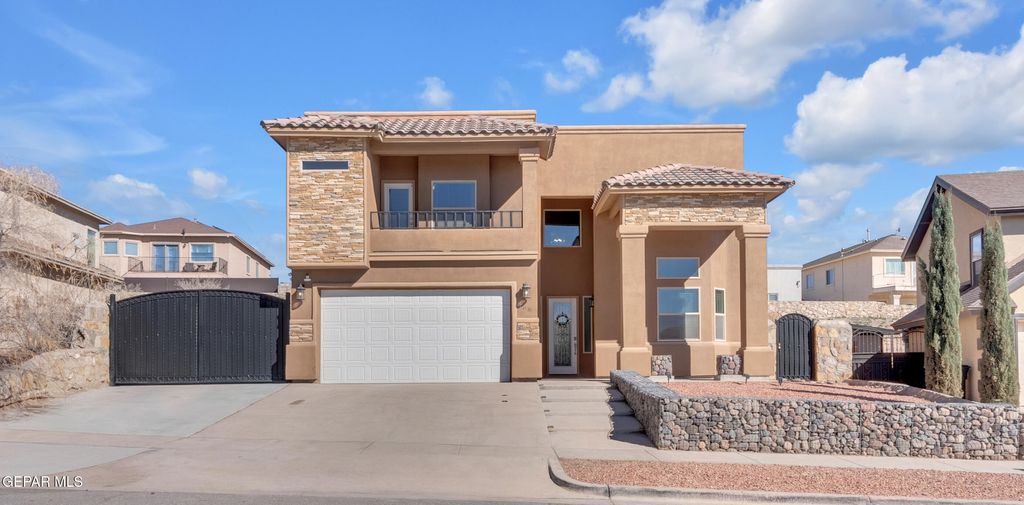 Photo of 468 EMERALD BLUFF Drive, Horizon City, TX 79928 (MLS # 939298)