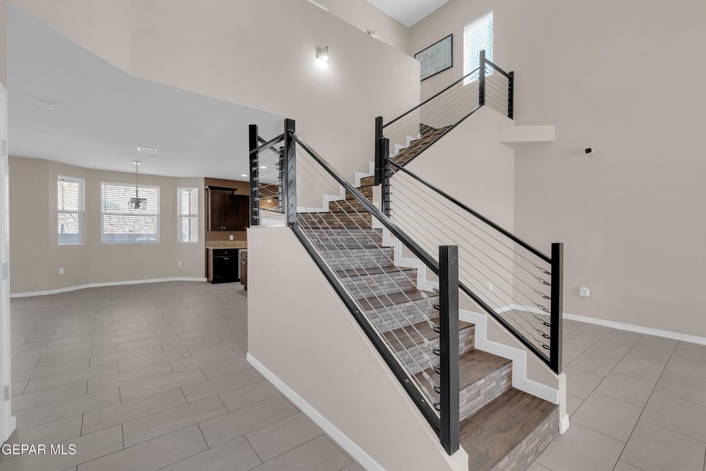 Photo of 468 EMERALD BLUFF Drive, Horizon City, TX 79928 (MLS # 939298)