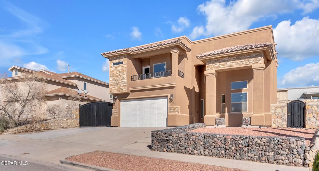 Photo of 468 EMERALD BLUFF Drive, Horizon City, TX 79928 (MLS # 939298)