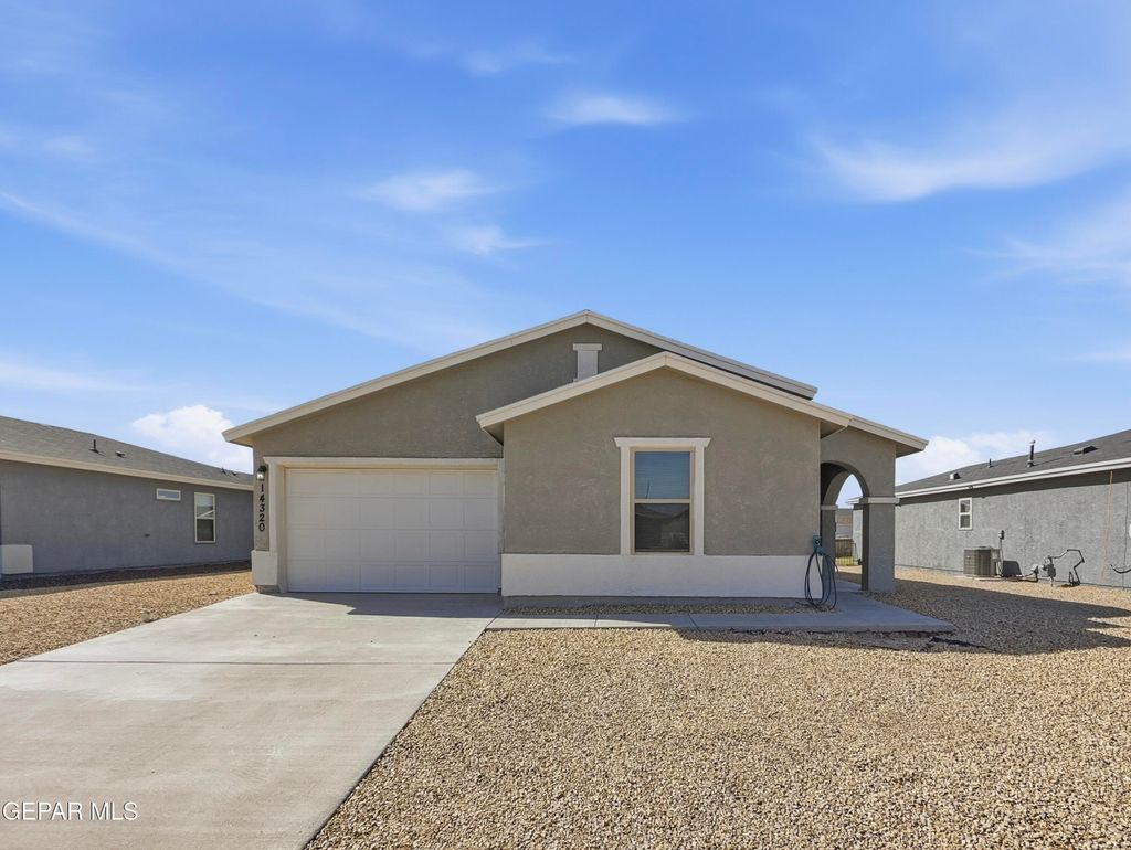 Photo of 14320 Sabio, Horizon City, TX 79928 (MLS # 941237)
