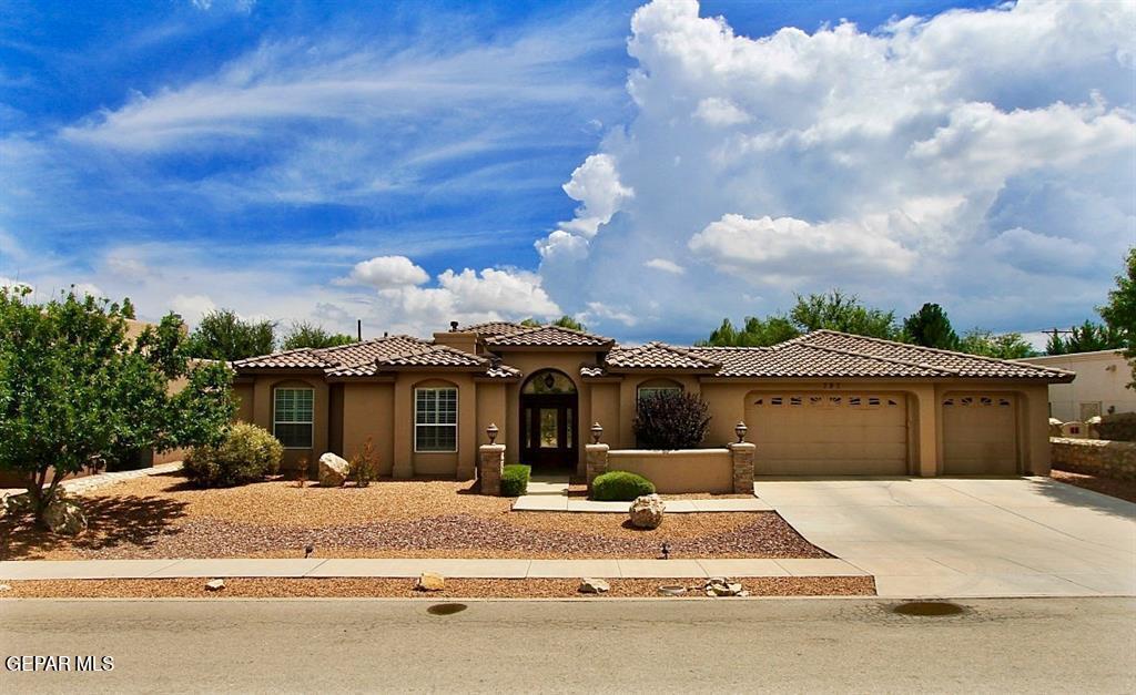 Photo of 797 MAXEY MARIE Drive, El Paso, TX 79932 (MLS # 948736)