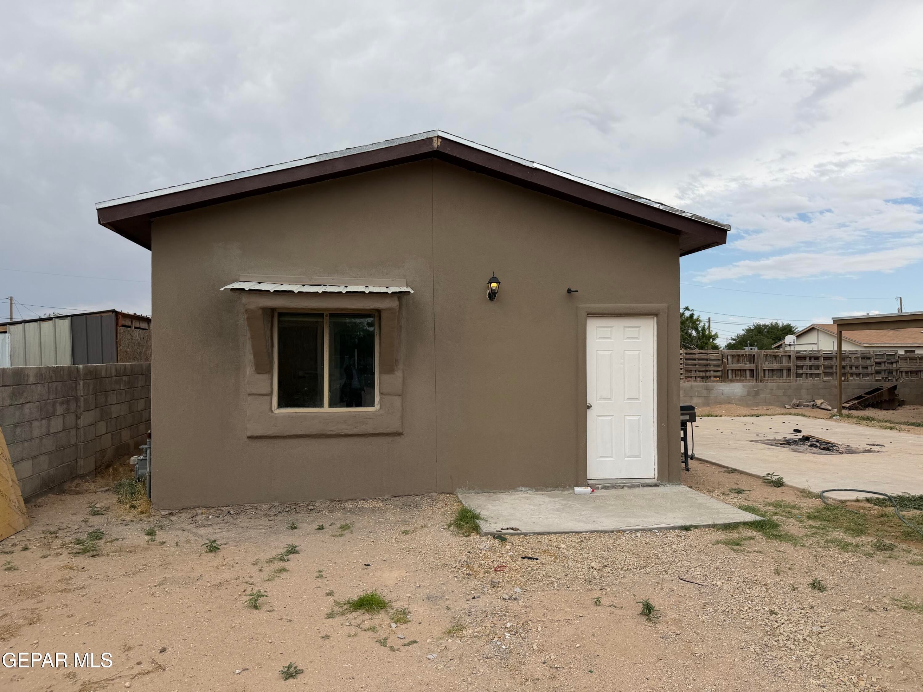 Photo 1 of 6 — 561 Agua De Mar 3, Horizon City, TX 79928