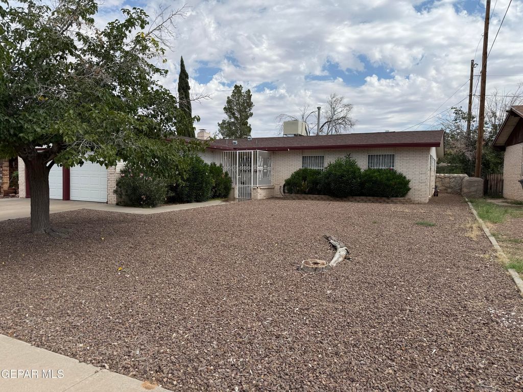 Photo of 3332 DUNGARVAN Drive, El Paso, TX 79925 (MLS # 938214)