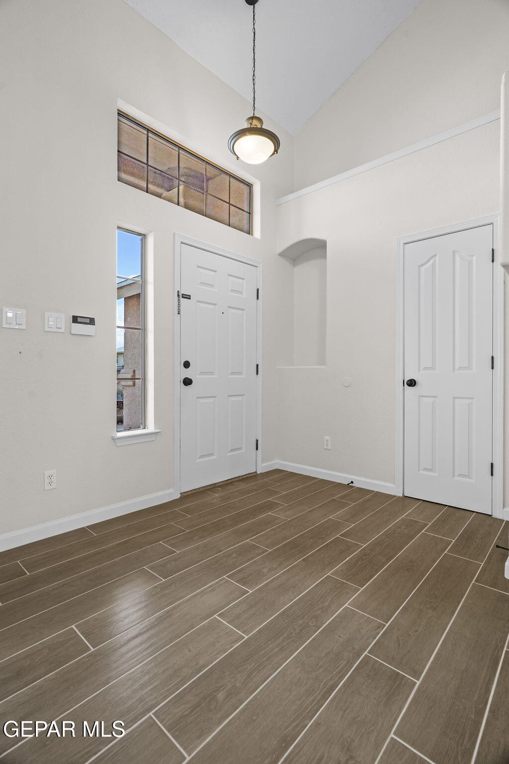 1433 PASEO DEL SUR Court