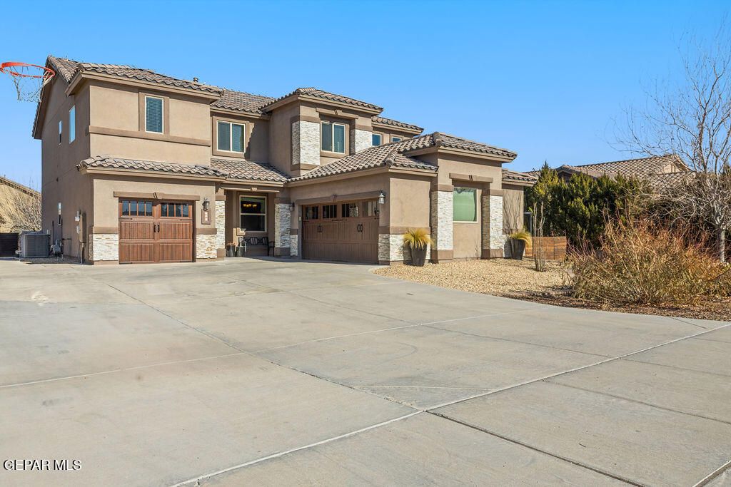 Photo of 505 VALLEY PLUM Avenue, El Paso, TX 79932 (MLS # 936674)