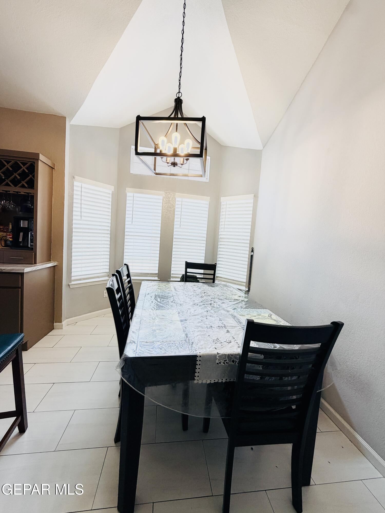 2005 SHADOW RIDGE Drive