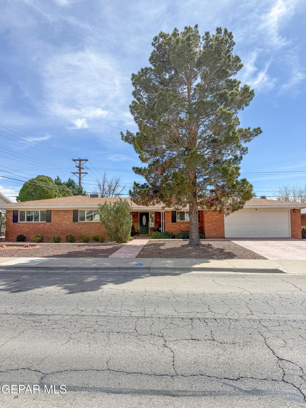 Photo of 8408 Edgemere Boulevard, El Paso, TX 79925 (MLS # 940946)