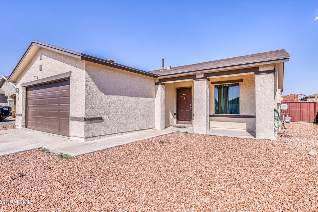 Photo of 948 Villa Seca Drive, Horizon City, TX 79928 (MLS # 950148)
