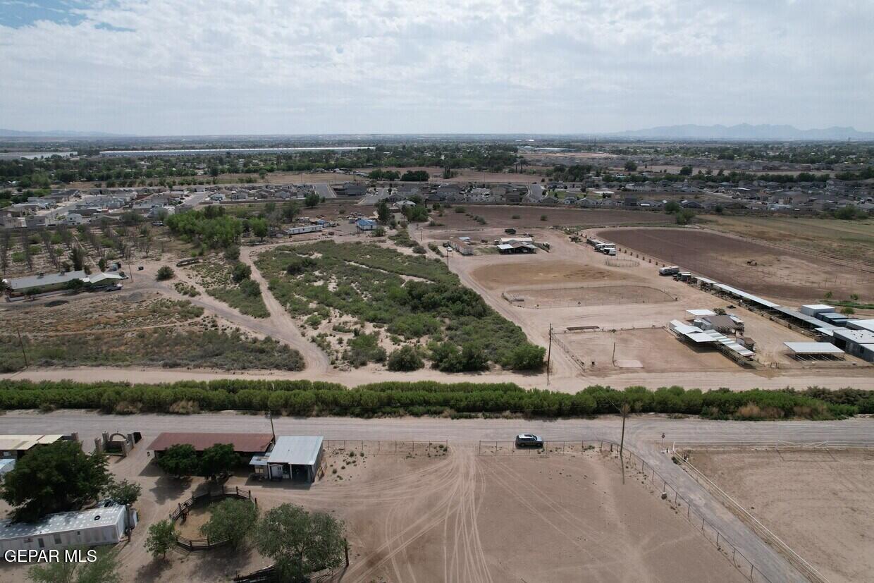 11735 N Loop Drive