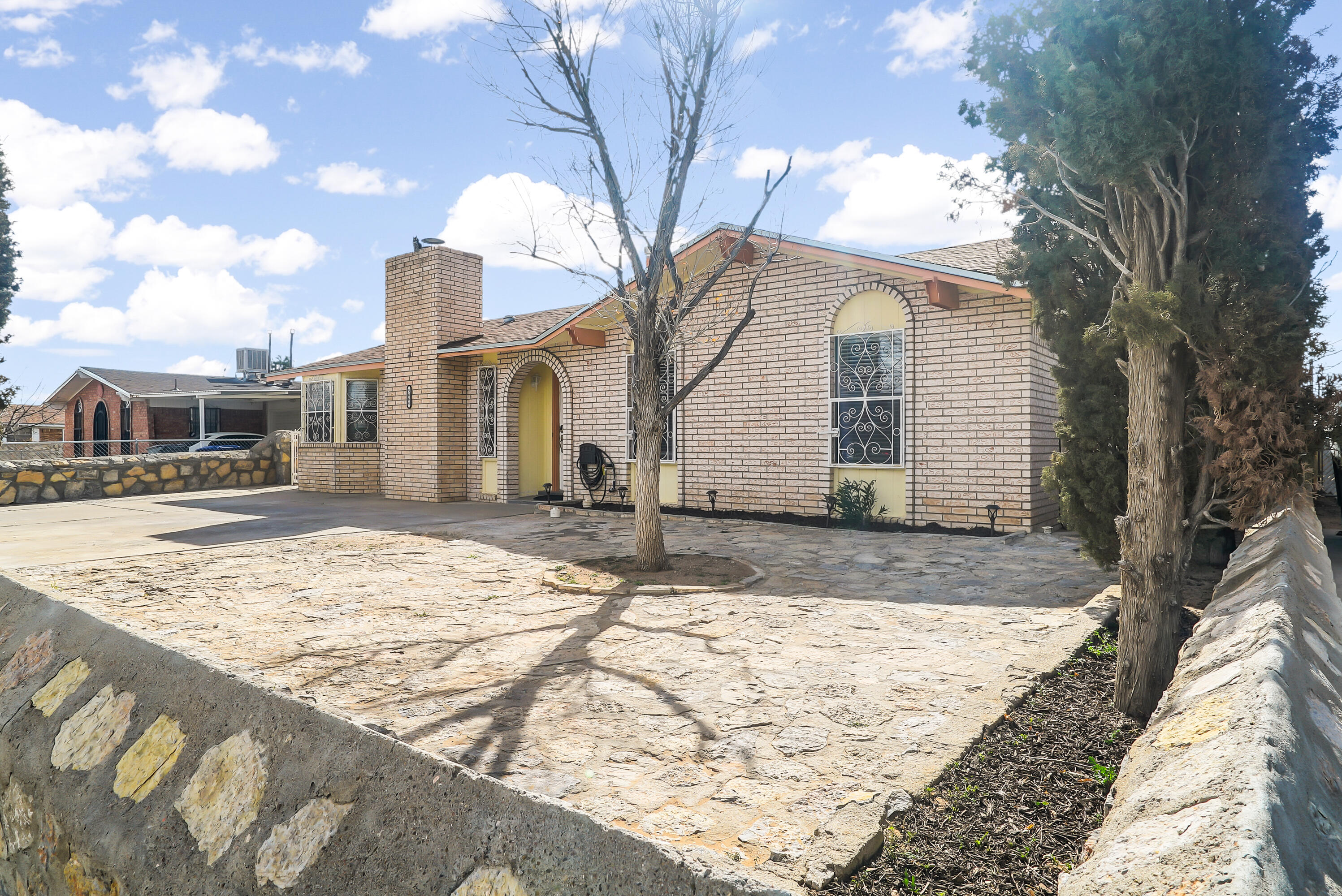 5664 LONGVIEW Drive
