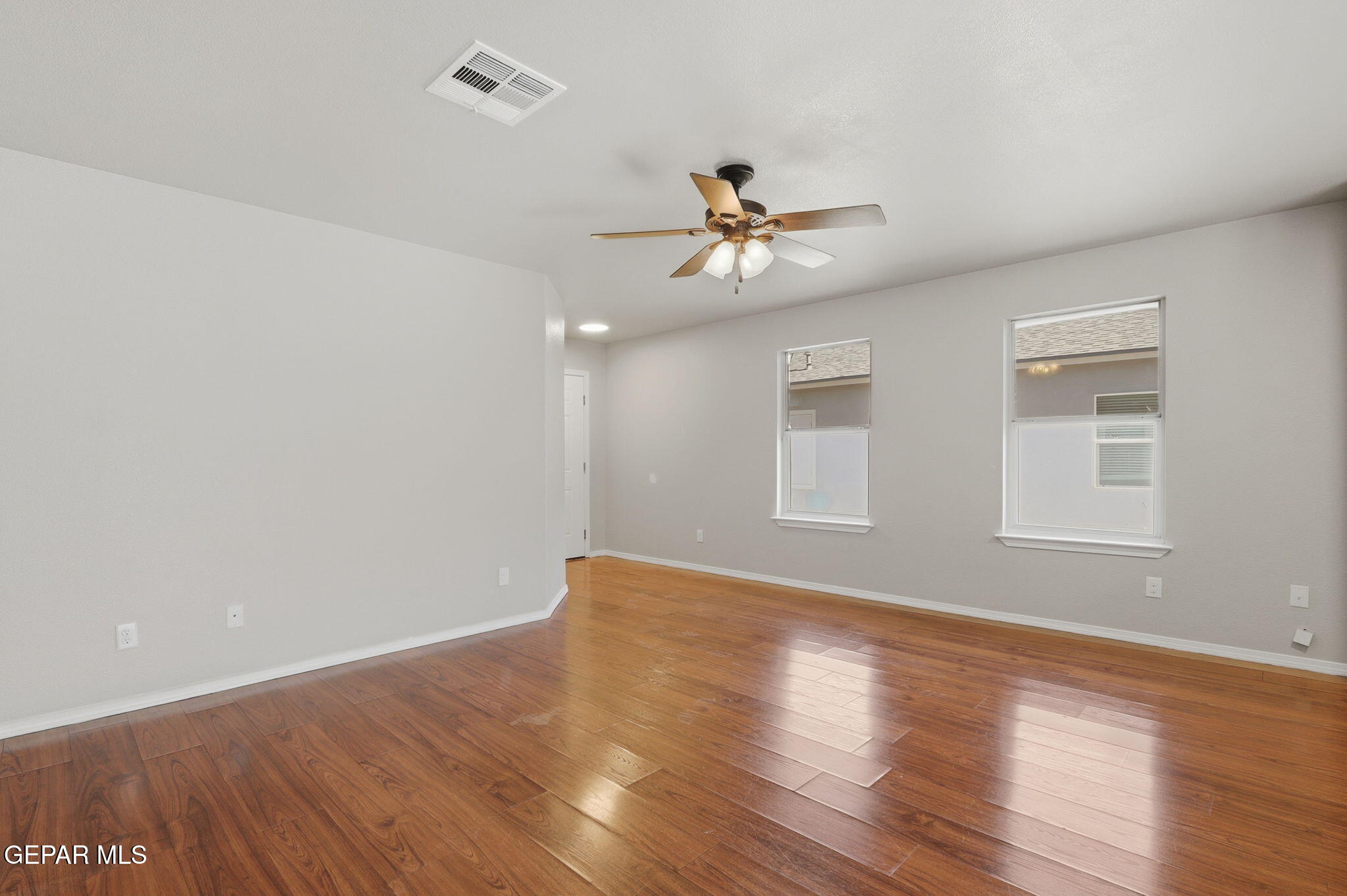 7017 PANDORA Street