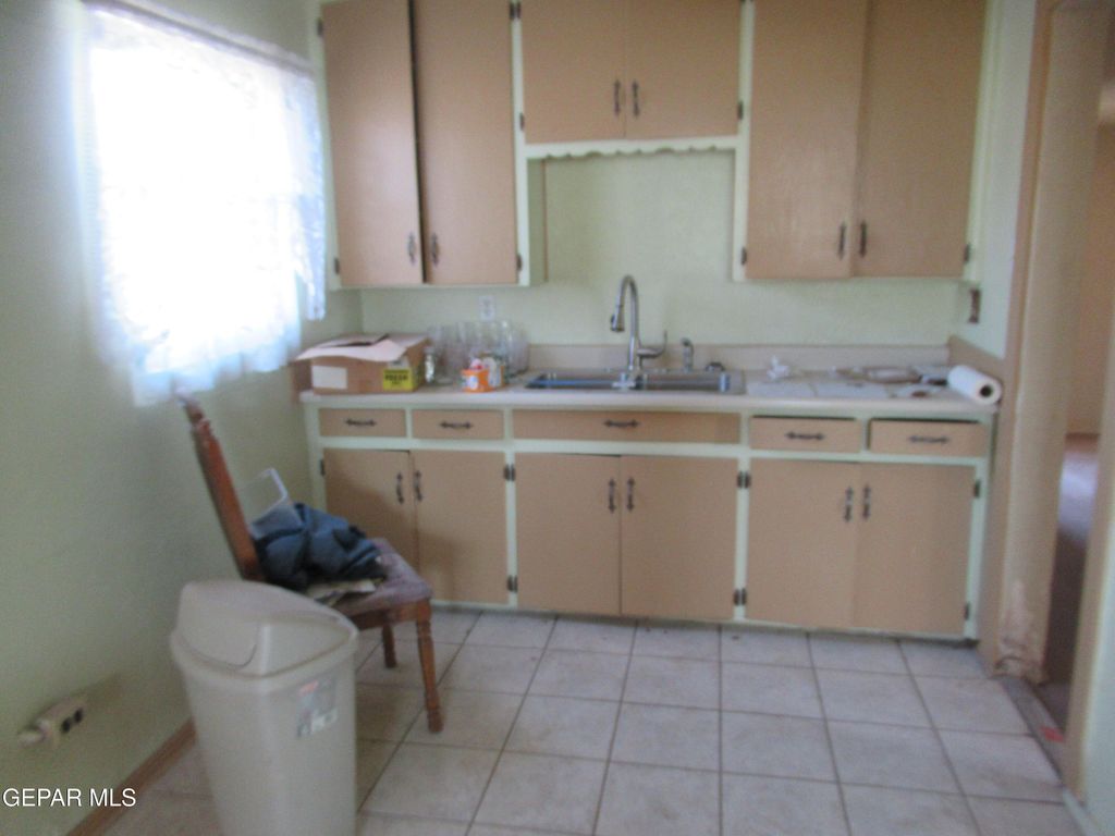 Photo of 327 GEORGE ORR Road, El Paso, TX 79915 (MLS # 939274)