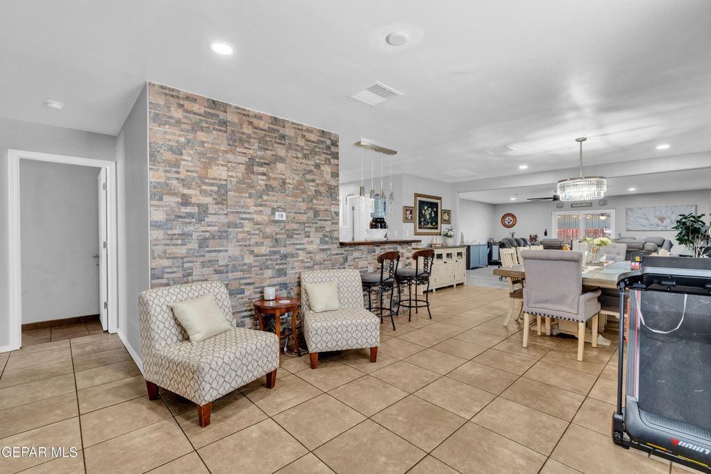 Photo of 10300 Valle Suave Drive, Socorro, TX 79927 (MLS # 942583)