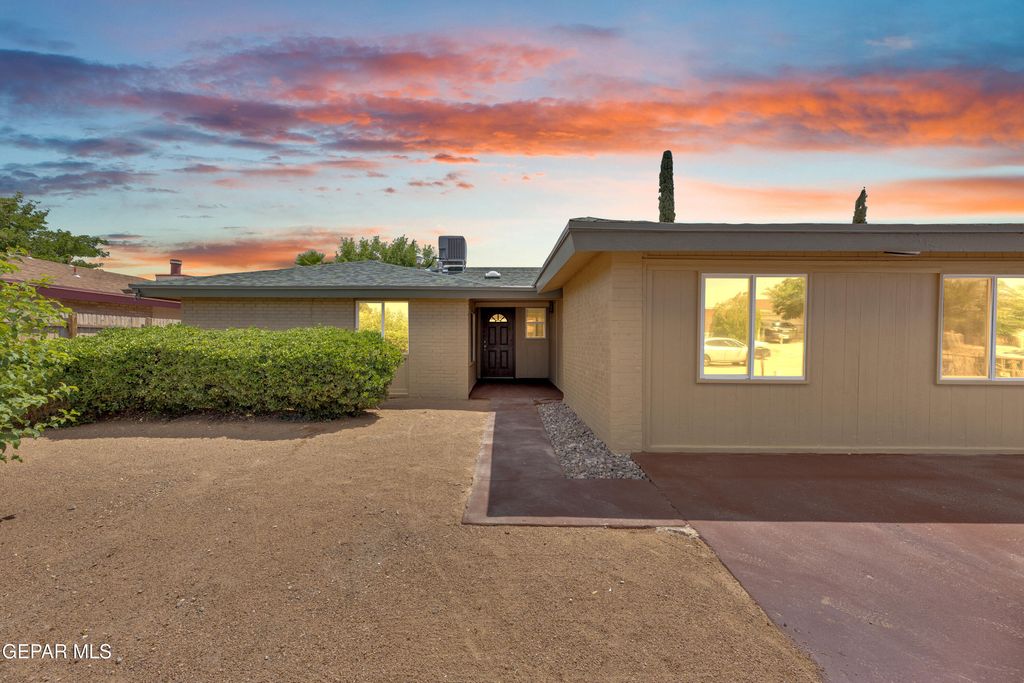 Photo of 9961 DESERT WILLOW Way, El Paso, TX 79924 (MLS # 944822)