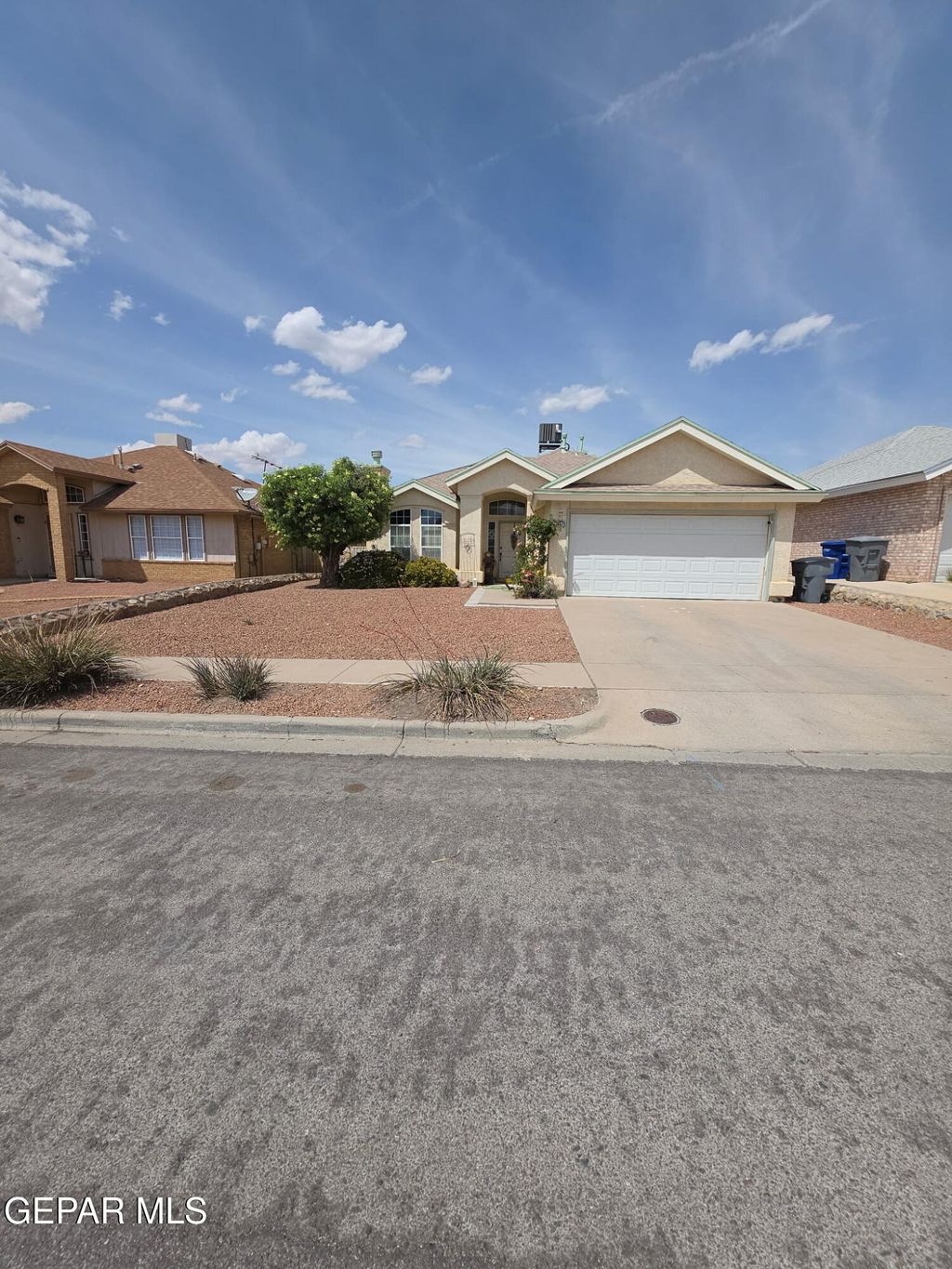 Photo of 7457 PLAZA TAURINA Drive, El Paso, TX 79912 (MLS # 943552)