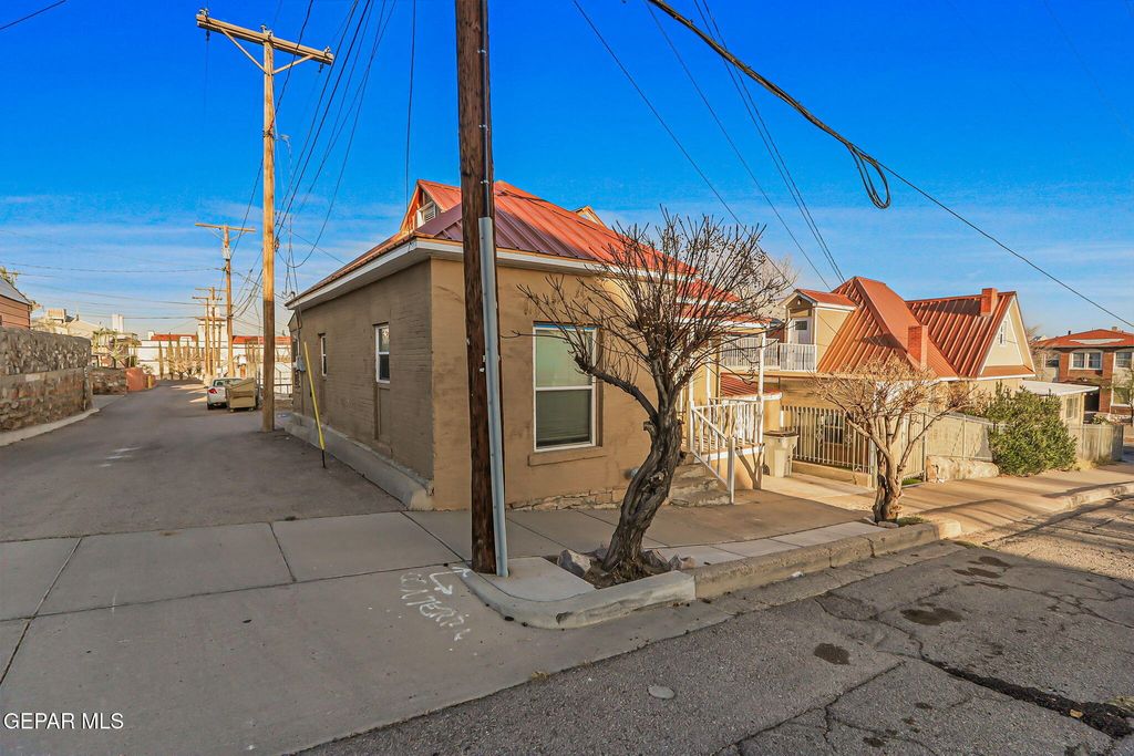 Photo of 1108 N Virginia Street, El Paso, TX 79902 (MLS # 938237)
